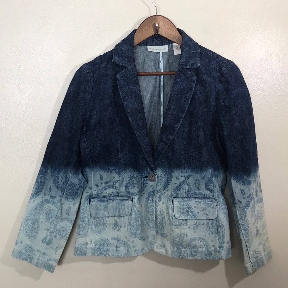 EUC Chico’s Blue Ombre‎ Paisley Jean Jacket
